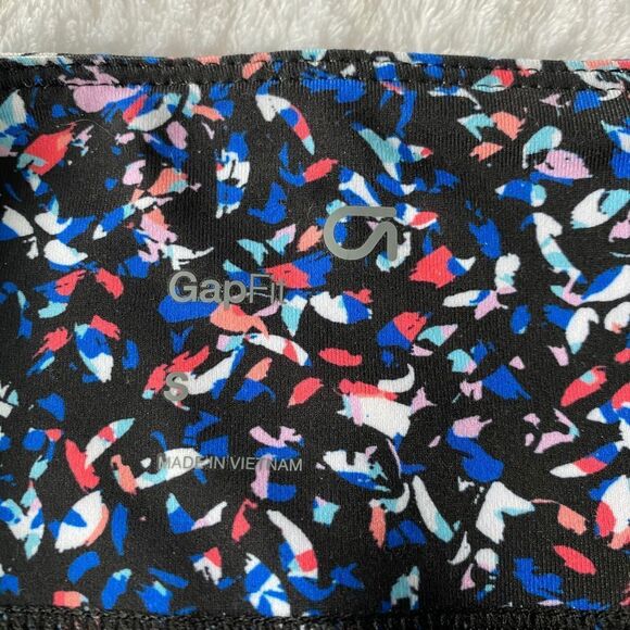 nwt GapFit Women's Small Crop Legging Graffiti - Picture 4 of 5